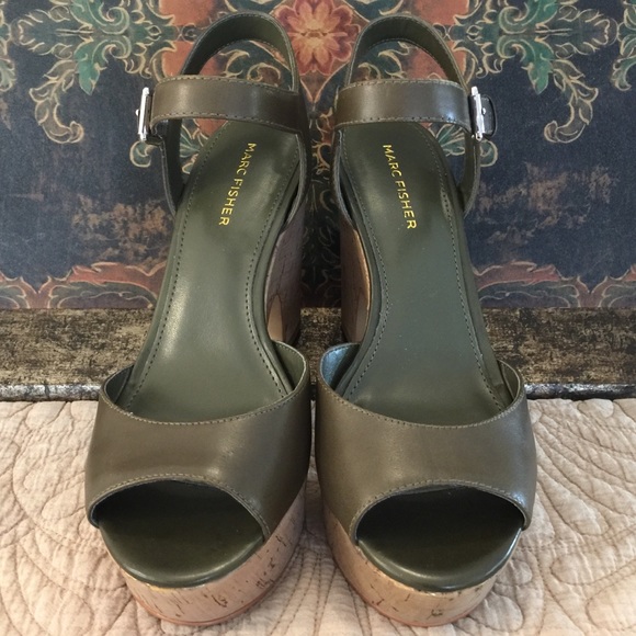 Marc Fisher Leather Wedge Sandals, Size 7.5 - Picture 3 of 7